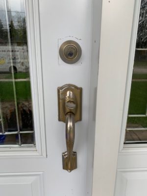 Gripset on white door